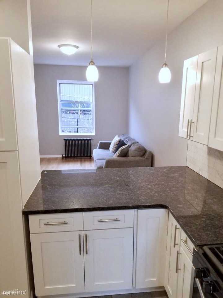 437 53rd St - Photo 3 of 10