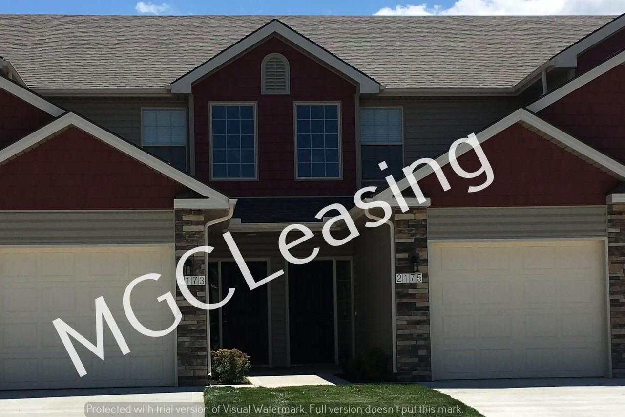 2202 Sw Burning Wood Ln - Photo 2 of 10