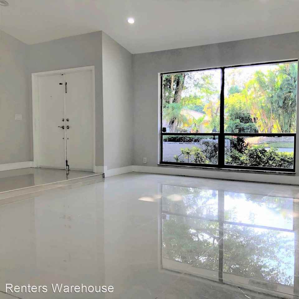 859 Nw 110th Ln - Photo 2 of 45