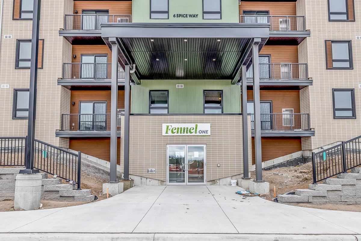 734 Mapleview Drive East - Photo 2 of 23