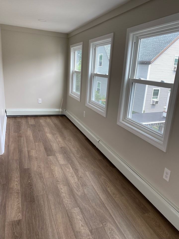 31 School St #2nd - Photo 3 of 7