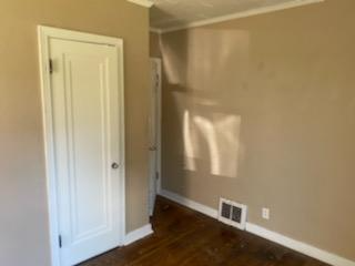 1528 S Easton Ave - Photo 2 of 11