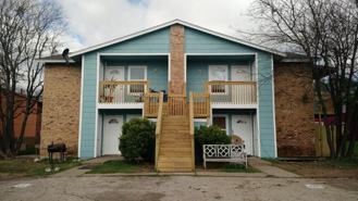 4904 Merritt Cir #D - Photo 1 of 1