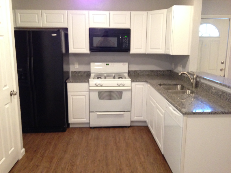 4904 Merritt Cir #D - Photo 5 of 14