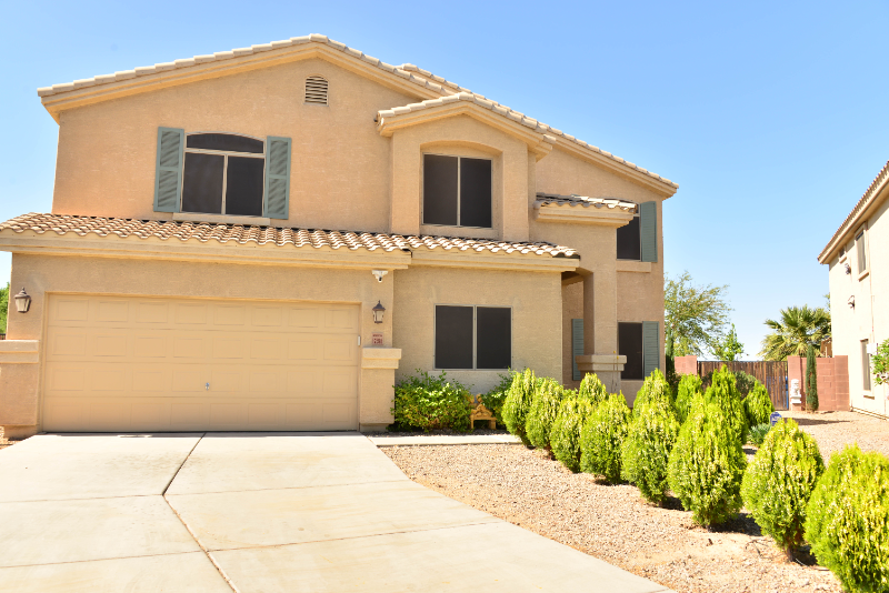 12398 W Highland Ave - Photo 2 of 50