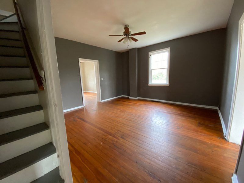 615 Oak St - Photo 5 of 29