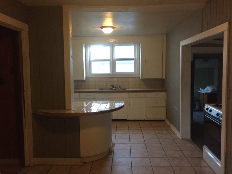 1150 Sunset Dr - Photo 3 of 7