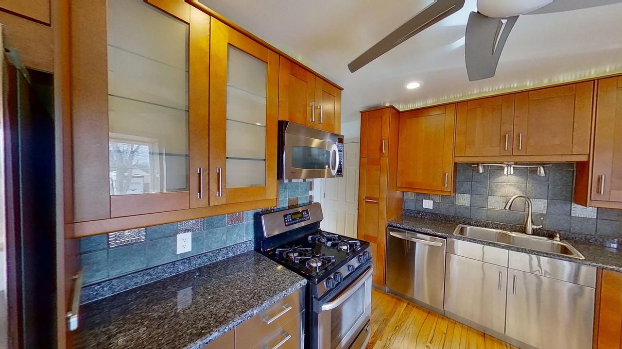 1432 S Vivian Way - Photo 4 of 25