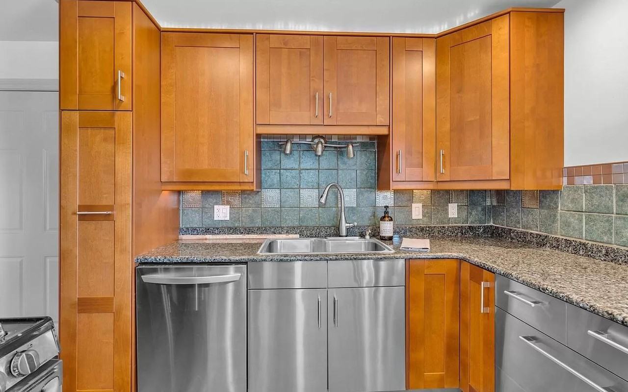 1432 S Vivian Way - Photo 5 of 25
