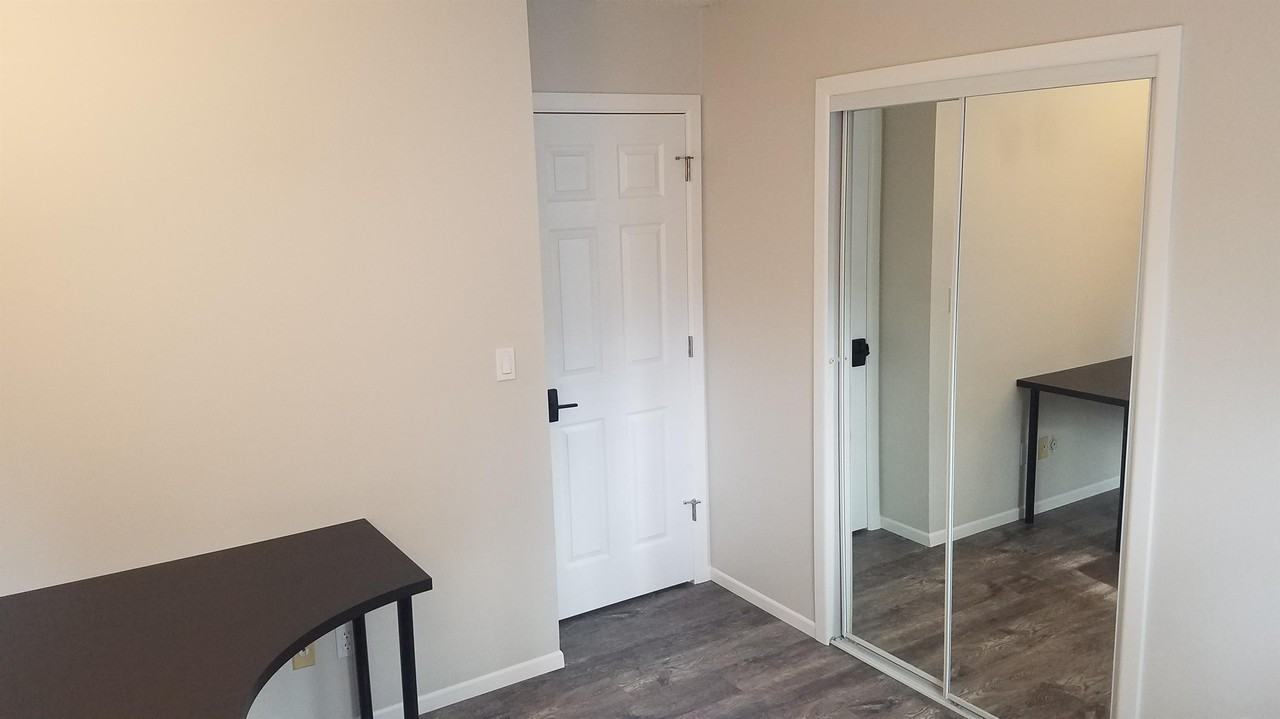 4983 Wood Brook Ct #2 - Photo 3 of 5