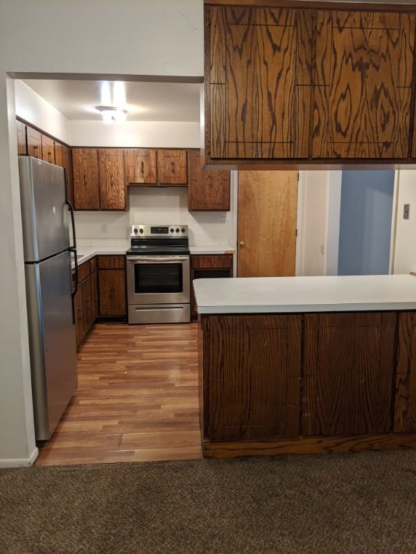 1620 Lakeridge Ct - Photo 3 of 8