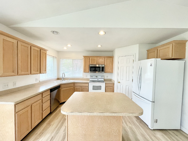 1013 Ws - Photo 2 of 16