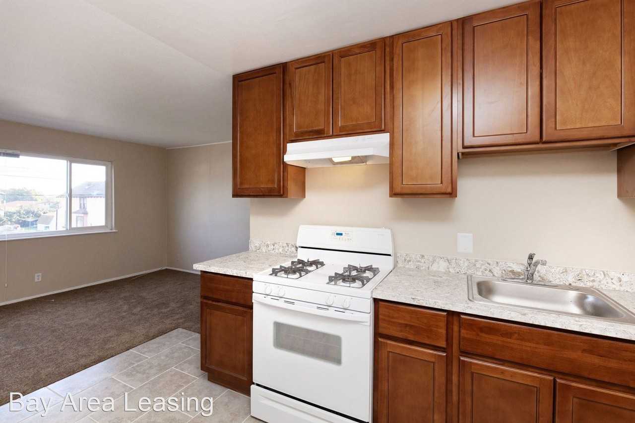 1515 38th Avenue - Photo 3 of 16