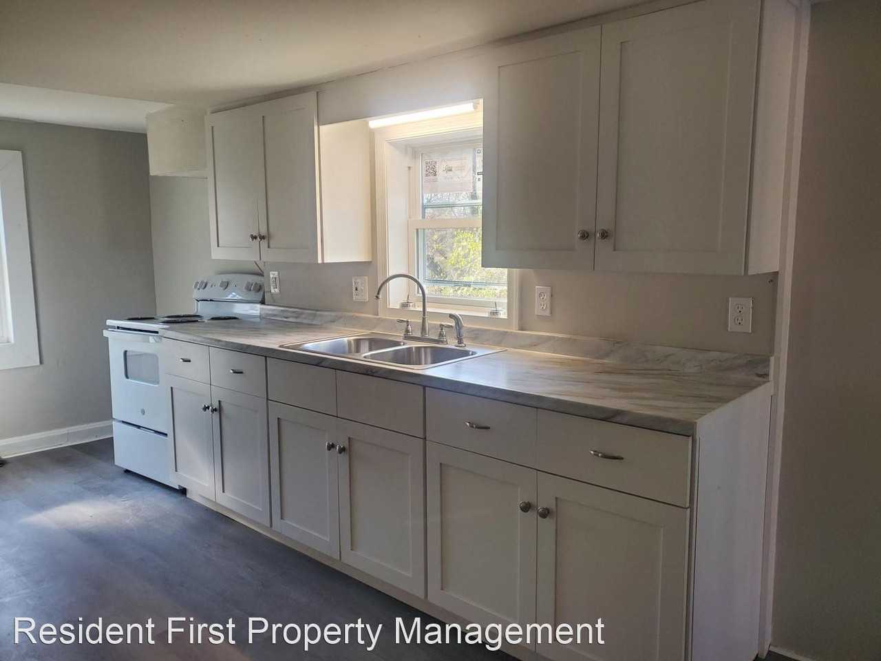 17321 Virginia Avenue - Photo 2 of 35