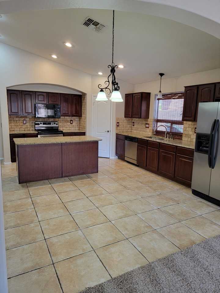 10437 W Atlantis Way - Photo 2 of 19