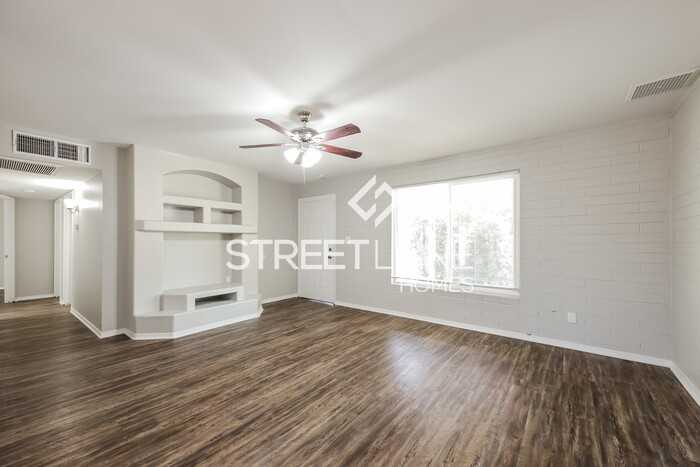 6126 N 31st Dr - Photo 3 of 15