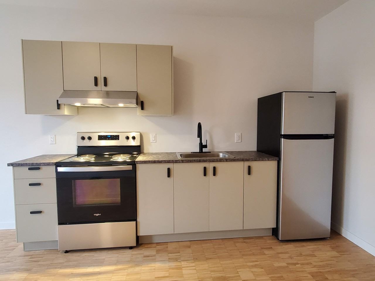 2106 Dundas Street West - Photo 3 of 10