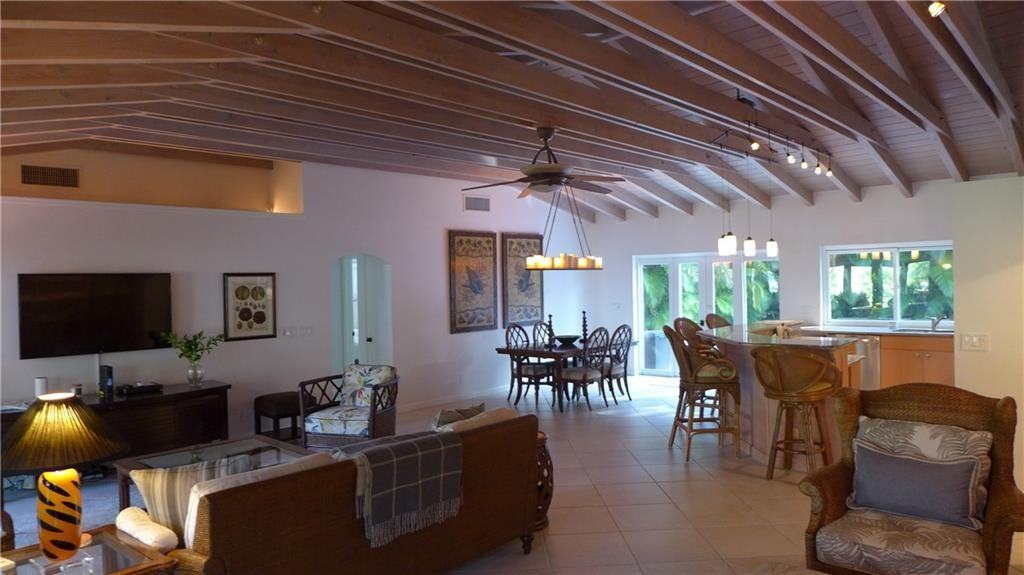 210 Se Atlantic Dr - Photo 3 of 8