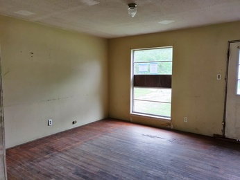 516 Mcbride Cir S - Photo 2 of 11