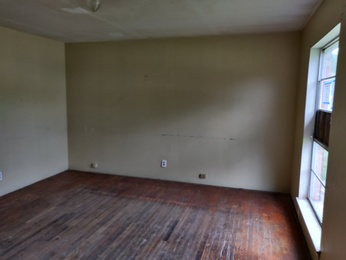 516 Mcbride Cir S - Photo 3 of 11