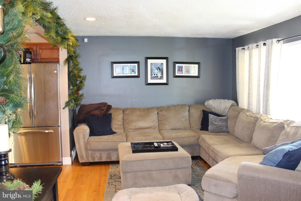 228 Market Pl - Photo 2 of 6