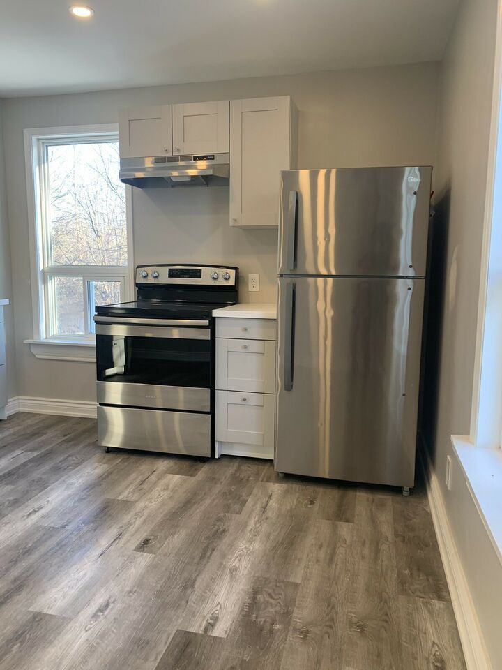 215 Barrie Road #1 - Photo 3 of 9