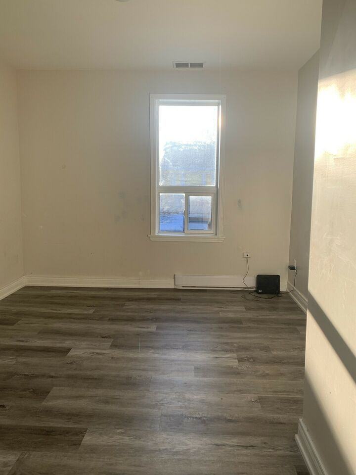 215 Barrie Road #1 - Photo 7 of 9