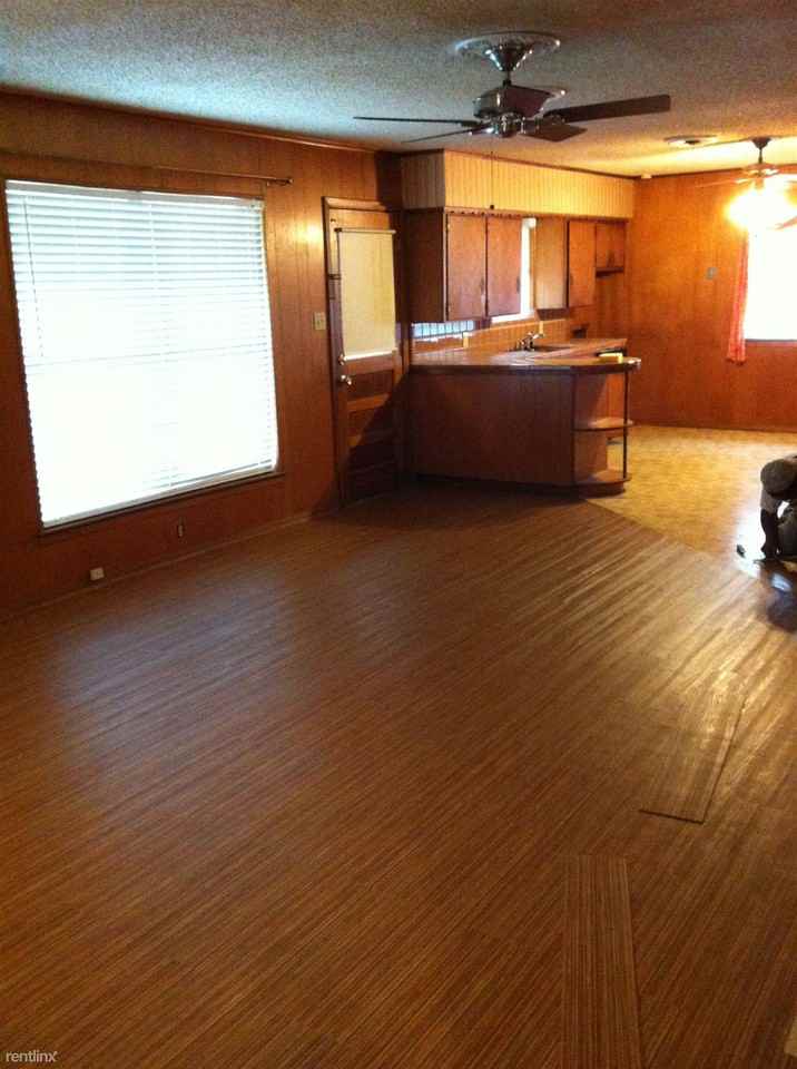 1804 Mohican St - Photo 3 of 10