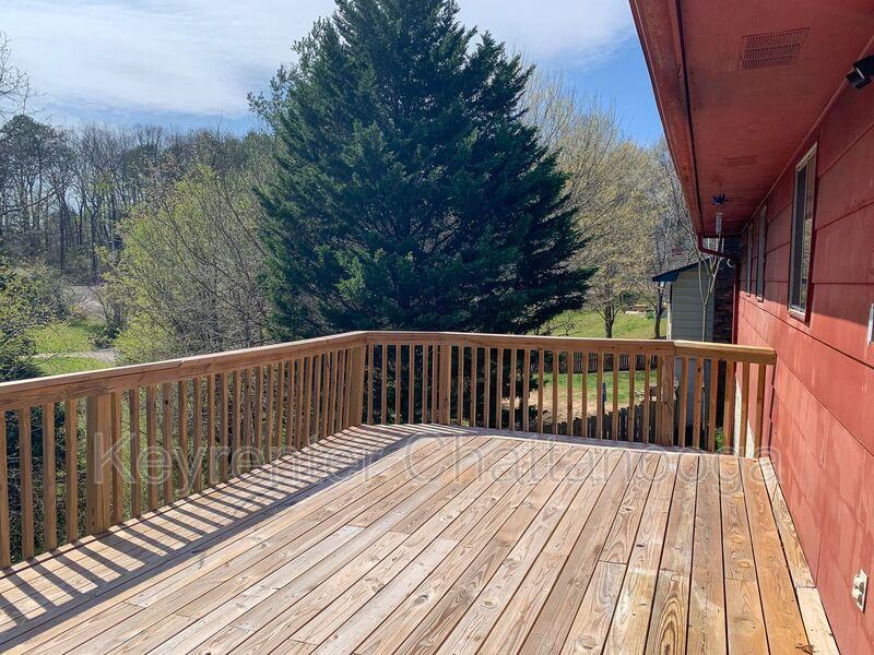 434 Stoneridge Dr - Photo 3 of 18