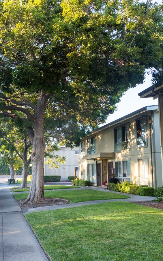 Ahwanee Apartments - Photo 2 of 9