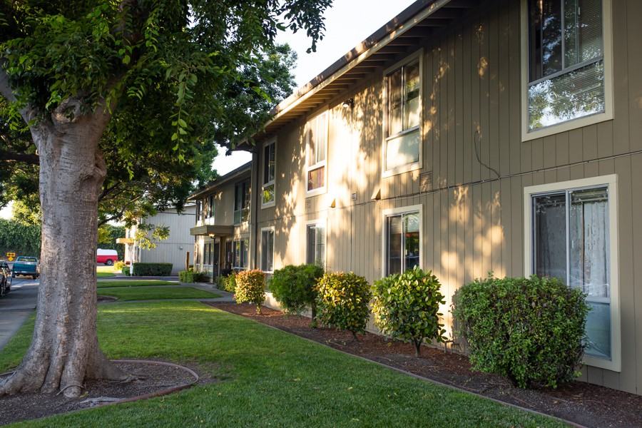 Ahwanee Apartments - Photo 3 of 9