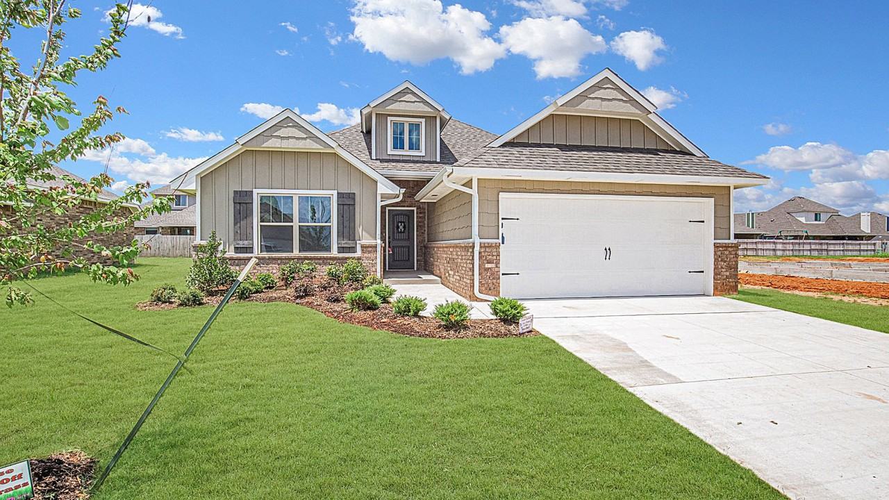 9105 Northwest 123rd Street - Photo 3 of 25