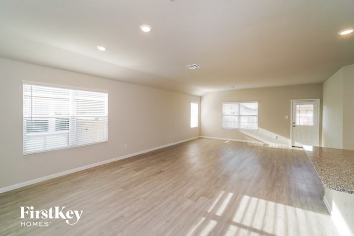 2704 La Mundial St - Photo 3 of 15