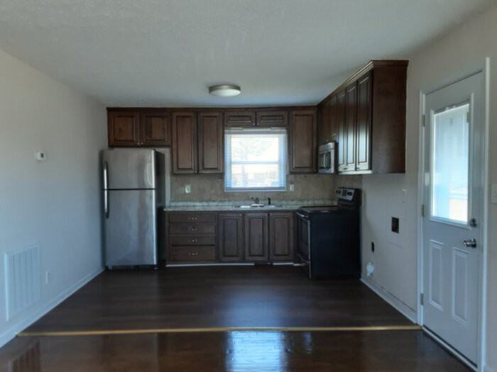 2602 Wingate Rd - Photo 2 of 8