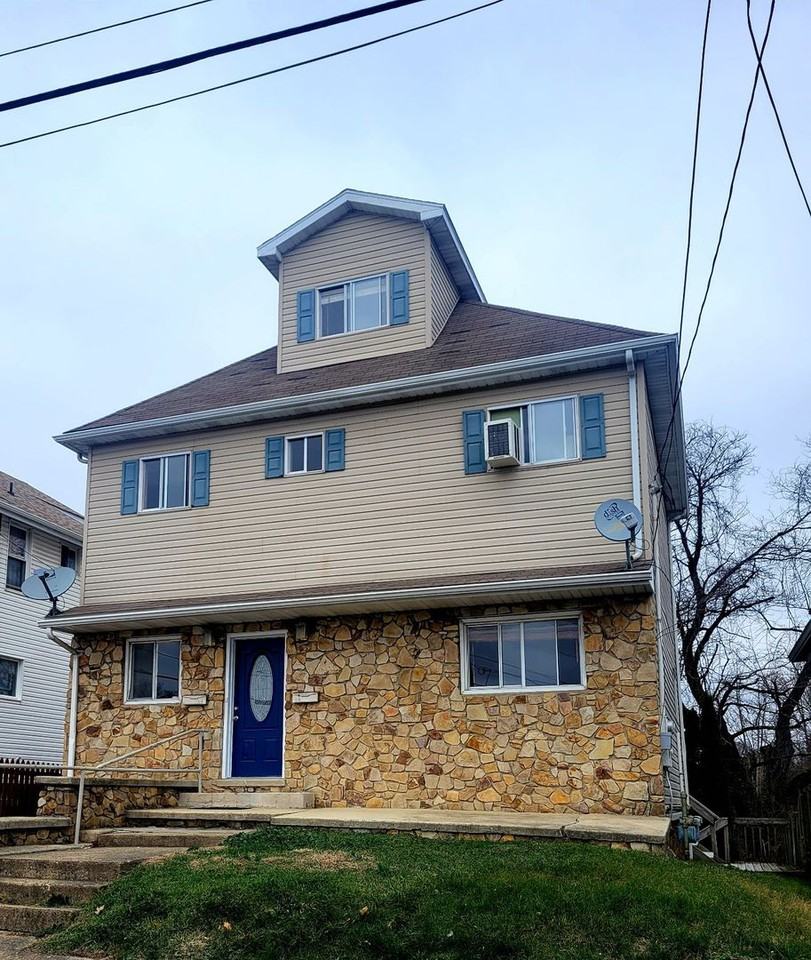 316 Highland Ave #A - Photo 2 of 6