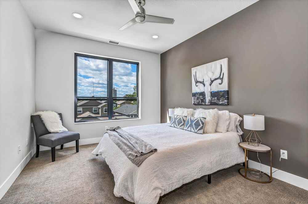 907 Winter St Ne #200 - Photo 7 of 31