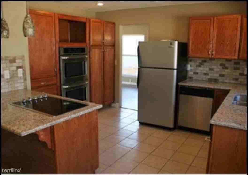 3802 S Allegheny Ave - Photo 3 of 11