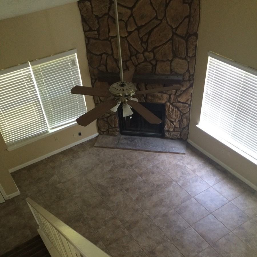 15703 Baybriar Dr - Photo 3 of 12