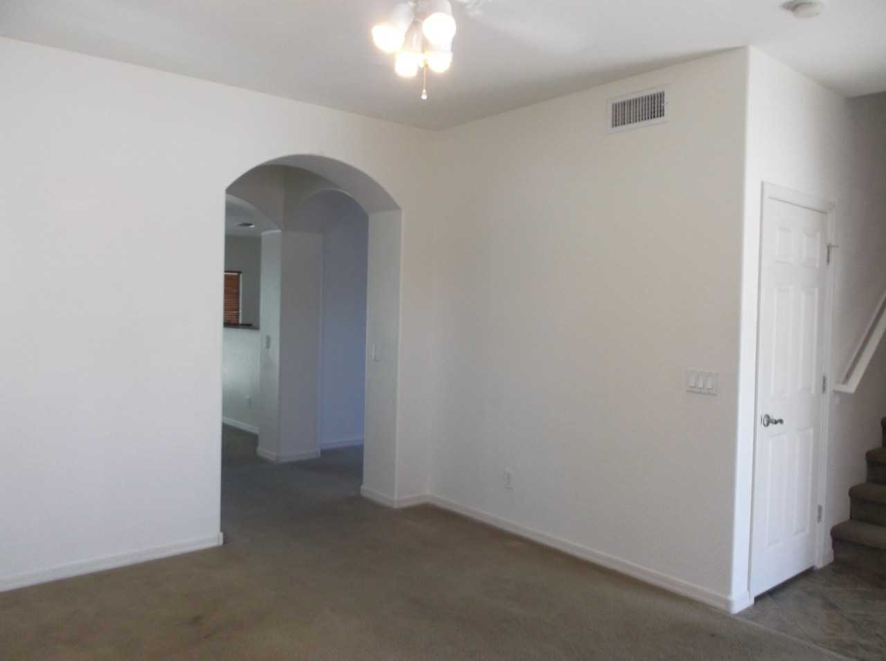 7714 S 49th Ave - Photo 3 of 15