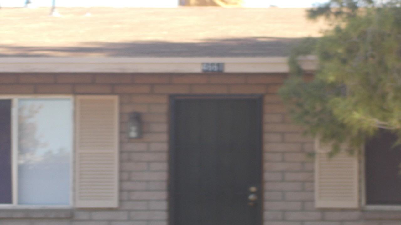 4661 S Manitoba Ave - Photo 3 of 36