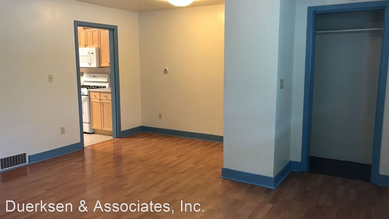 541 Nw 18th St - Photo 2 of 9