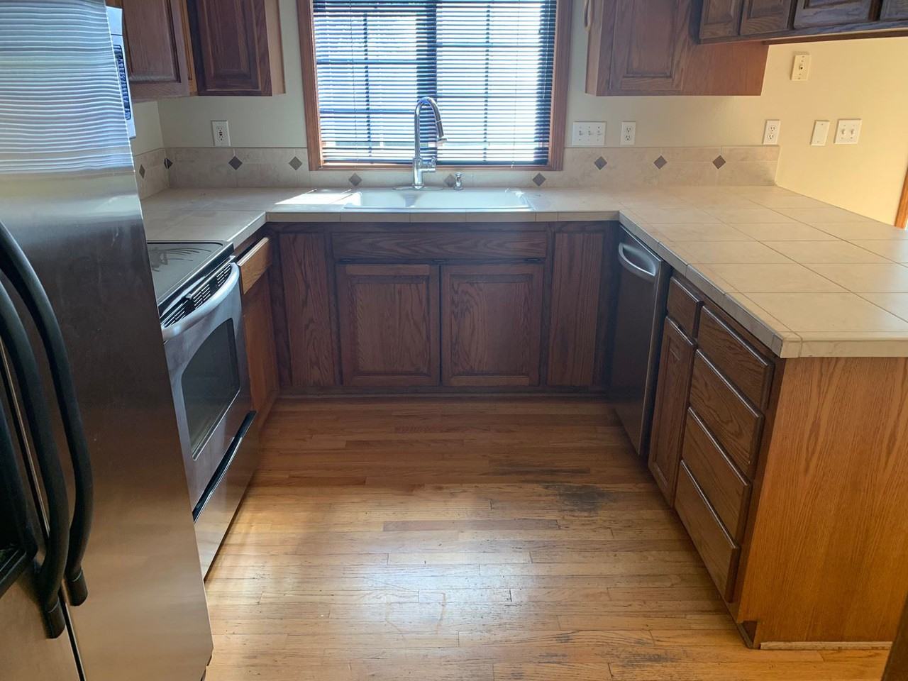 3306 Se Barba St - Photo 3 of 21