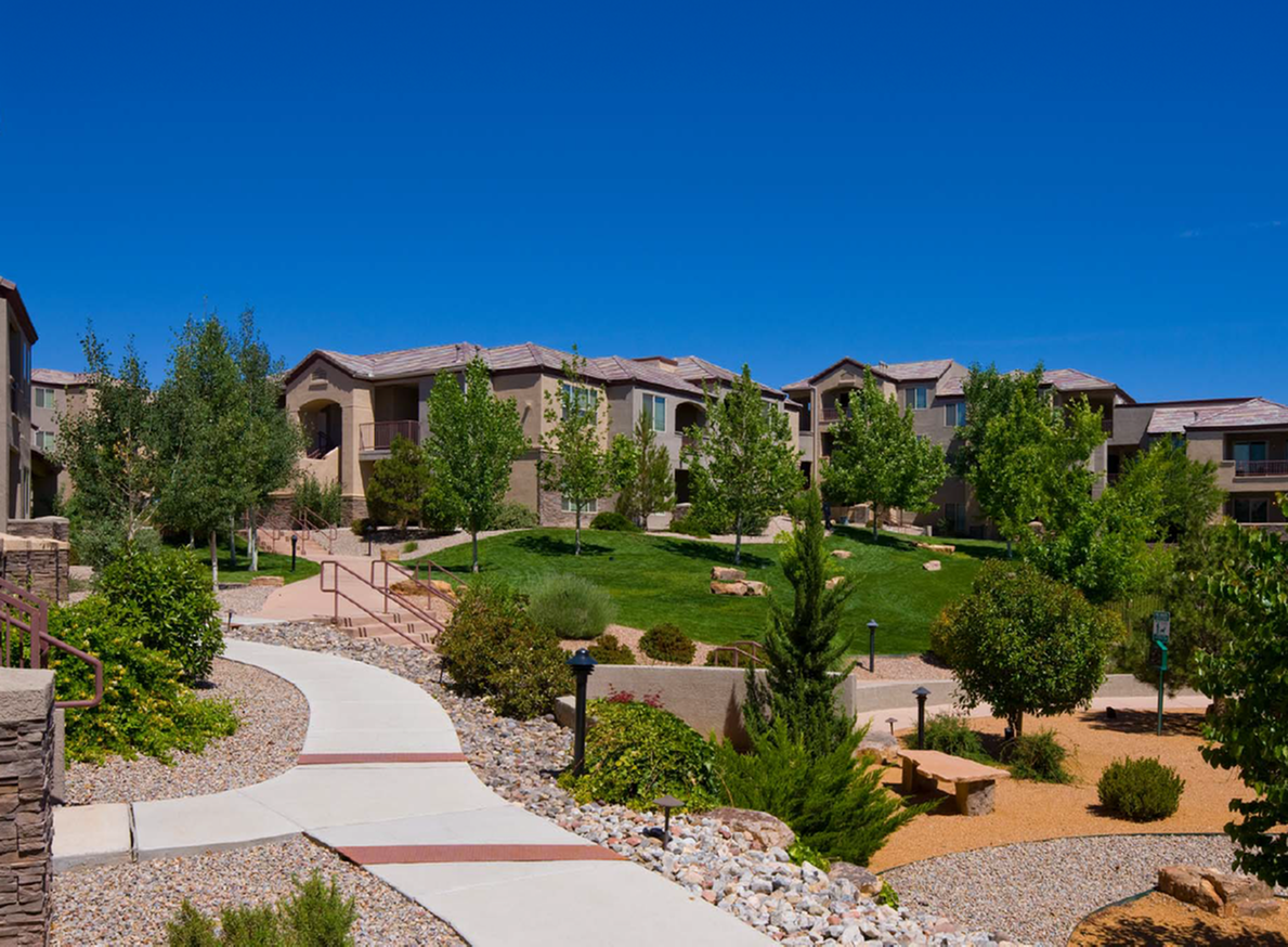 Las Mananitas Apartments 6200 Montano Plaza Dr Nw, Albuquerque, NM