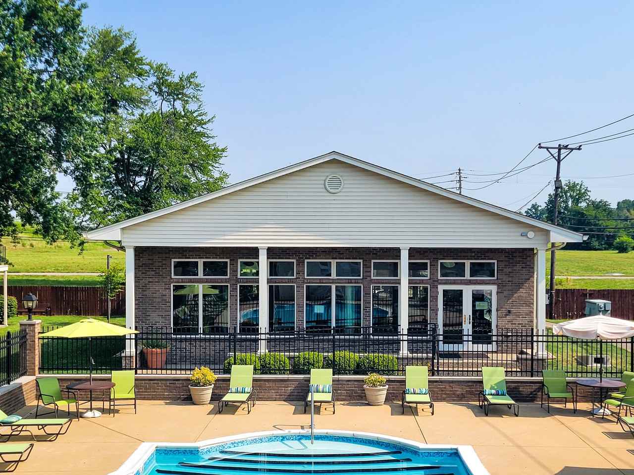 Tanglewood Apartments - Photo 3 of 24