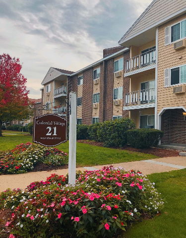 Apartments Near Seacoast Career School-Manchester Campus Colonial Village Apartments for Seacoast Career School-Manchester Campus Students in Manchester, NH