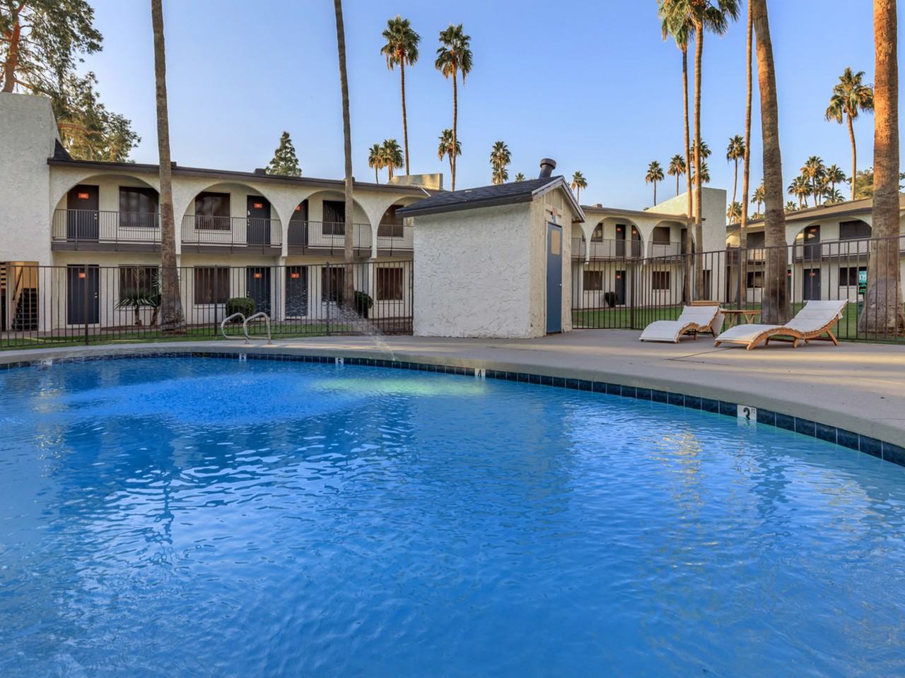 LUMINA ON 19th APARTMENTS - Photo 6 of 37