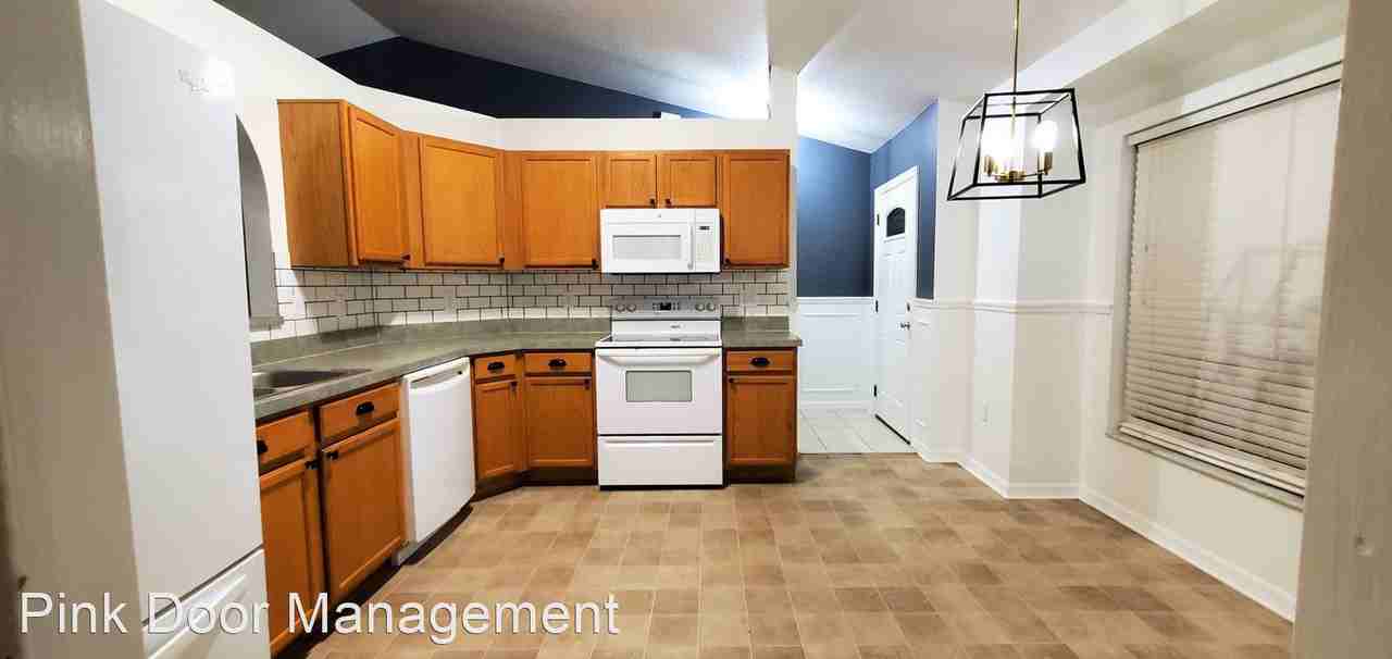 16044 Worthington Blvd N - Photo 3 of 14