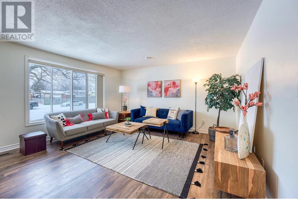 479 Treewood Crescent - Photo 3 of 35