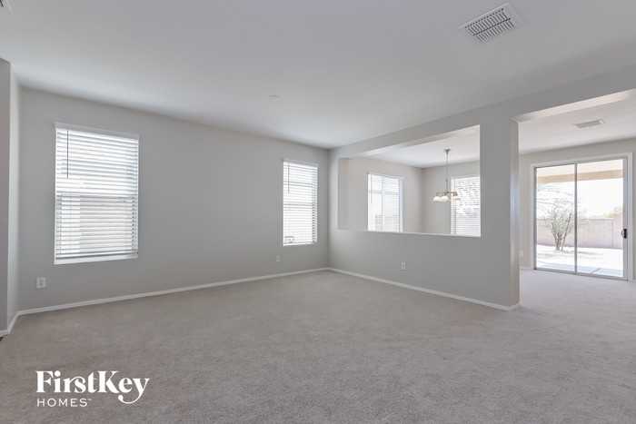 1563 W San Ricardo Blvd - Photo 2 of 15