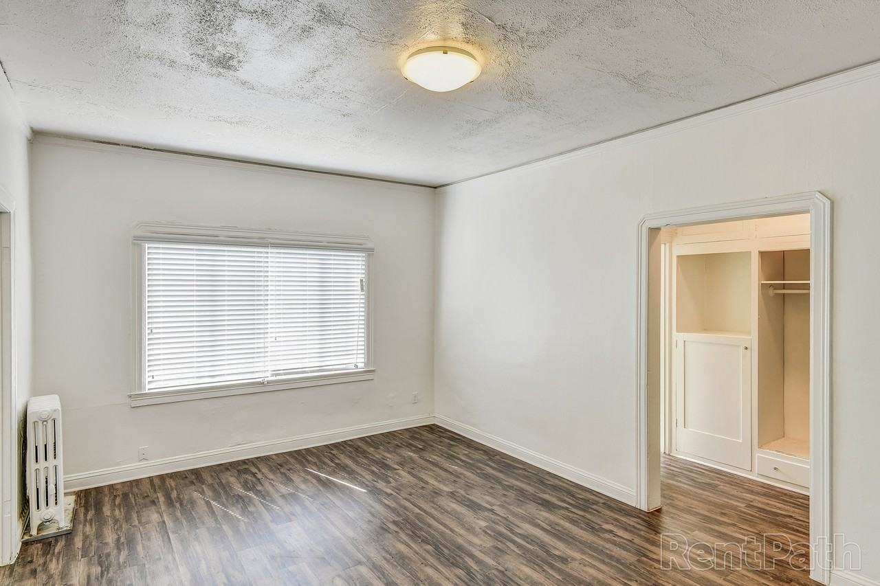 Park Regent - Photo 3 of 19